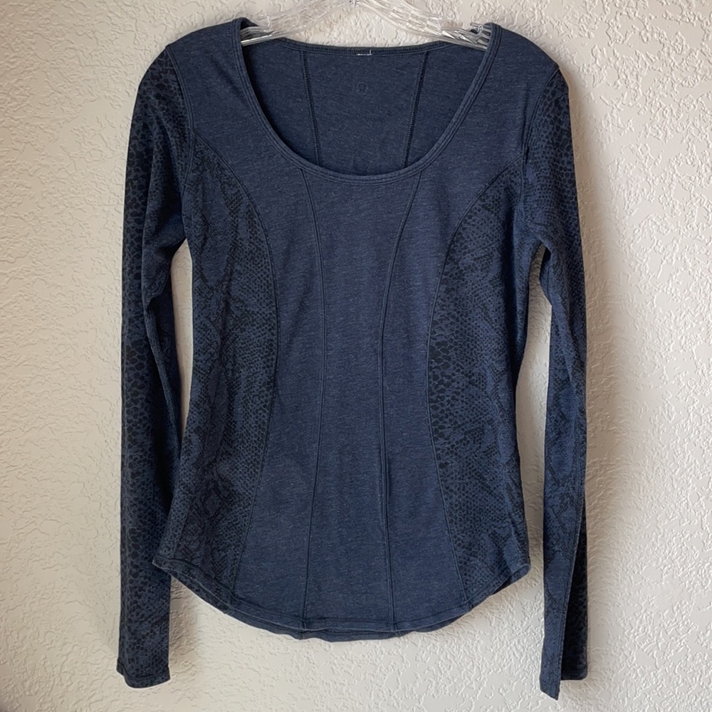 Lululemon long sleeved snake print top